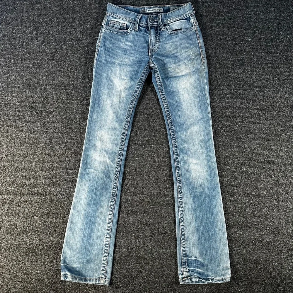BKE Aiden Straight Jeans Womens 24R Light Wash Blue Good Distressed Denim